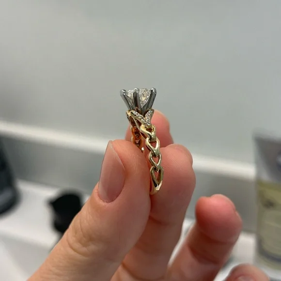 1 CARAT NATURAL DIAMOND ring from Jared - Picture 6 of 11